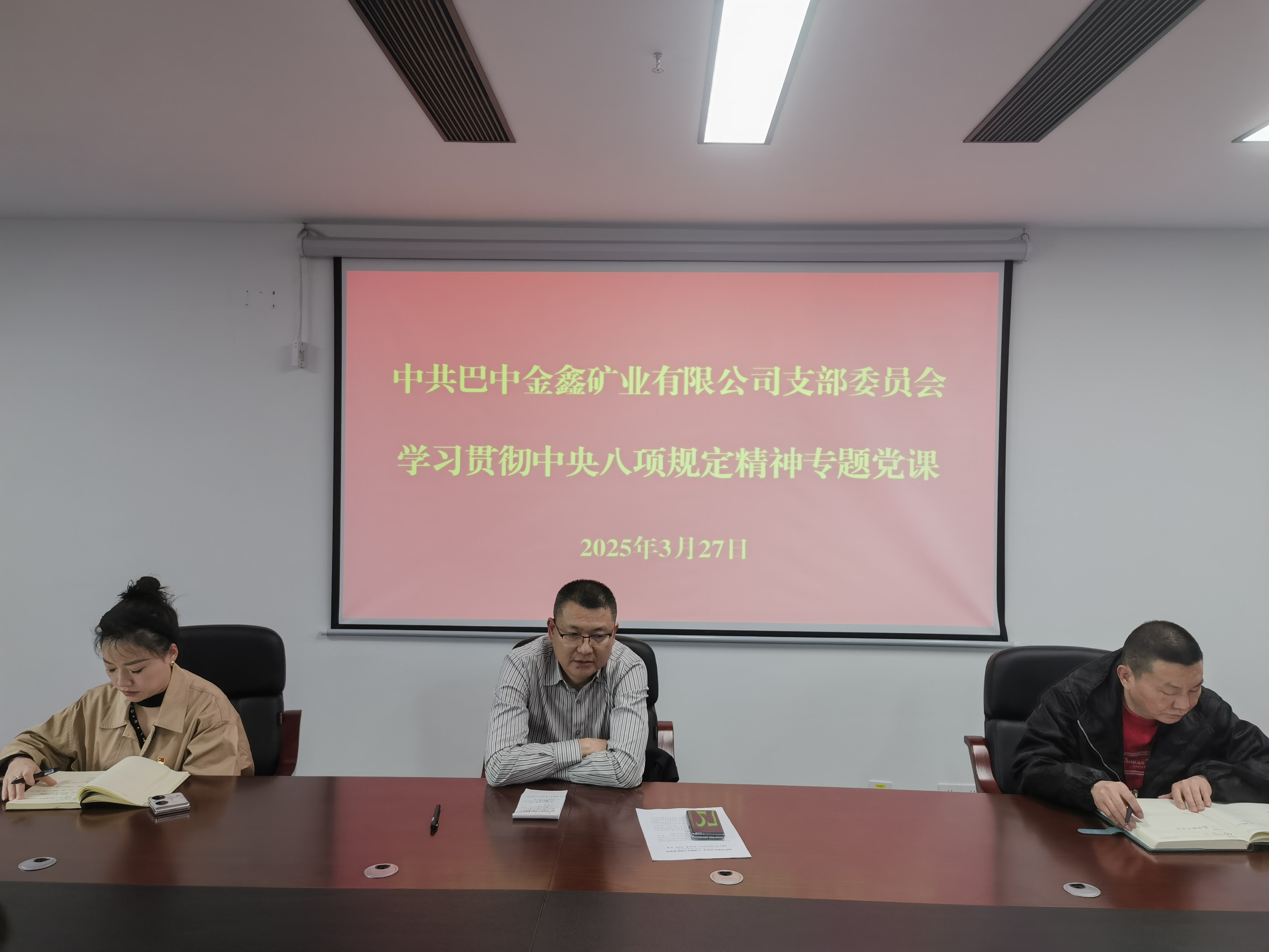 q322-0a92cfaeba2fd405e41f434db46e3a5.jpg